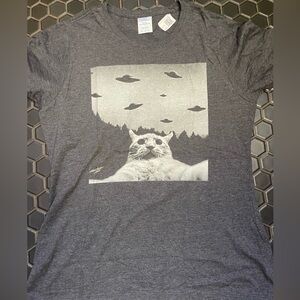 Women’s t shirt with cat and alien graphic